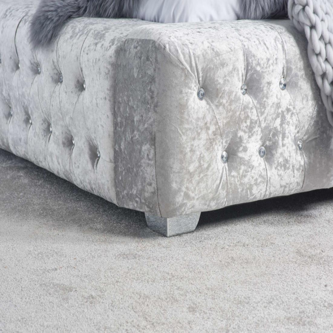 7083_furniture_Grande Fabric.jpg